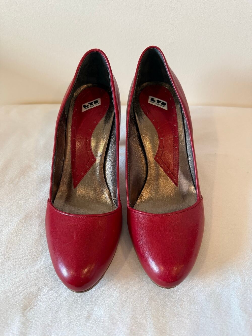 Vintage Fornarina LTD Pump Heel Women Size 8.5 Maroon Red Slip-On Round Toe